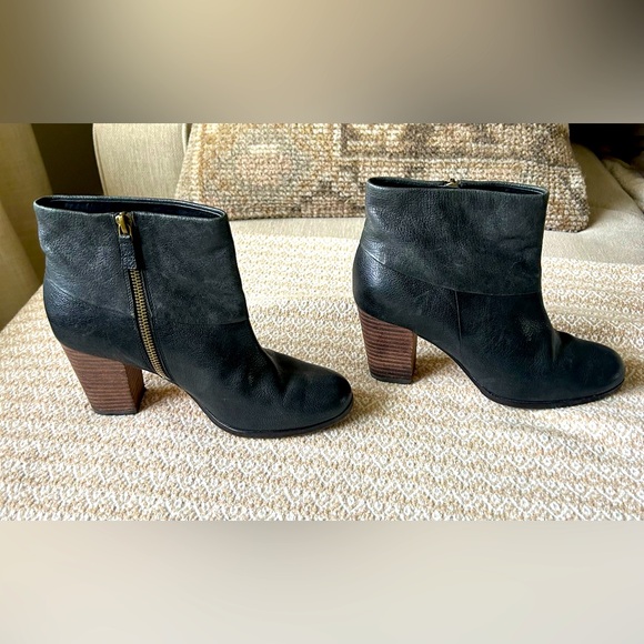 - Cole Haan Women’s Block Heel Bootie Black Leather Ankle Boot Size 6.5 B … - Picture 4 of 12